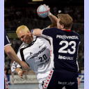 Christian Zeitz wird von Joachim Boldsen attackiert.