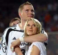 Sebastian und Hanne bei seiner Verabschiedung am 22. Mai in der Kieler Ostseehalle. Sebastian und Hanne bei seiner Verabschiedung am 22. Mai in der Kieler Ostseehalle.