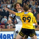 Marcus Ahlm wird von Ahrens attackiert.