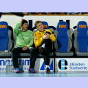 THW-Torh�ter Henning Fritz fachsimpelt w�hrend der Halbzeitpause mit seinem Kollegen Peter Gentzel von der HSG Nordhorn.