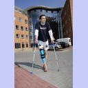 Viktor Szilagyi verl�sst nach einem Arzt-Besuch das Mare Klinikum in Kronshagen.