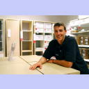 THW-Neuzugang Dominik Klein kauft beim schwedischen Einrichtungshaus IKEA M�bel f�r seine neue Wohnung, die er Ende Juni in Melsdorf vor den Toren Kiels bezogen hat.