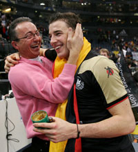 Dominik Klein mit seinem Vater bei der WM 2007. Dominik Klein mit seinem Vater bei der WM 2007.