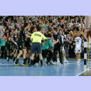 Tumulte nach Christian Zeitz' Kopftreffer bei Jan Holpert.