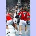 Igor Anic wird gestoppt.