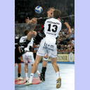 Marcus Ahlm attackiert Stian T�nnesen.