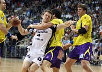 Daniel Wessig in action. Daniel Wessig in action.