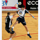 Kim Andersson attackiert Alen Muratovic.