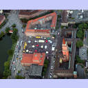 Ehrenrunde �ber dem Rathausplatz.