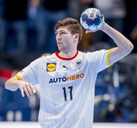 Lukas Zerbe in action.