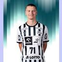 Elias Ellefsen &aacute; Skipag&oslash;tu - Portr�t 2025/2026.