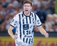 Lukas Zerbe in action.